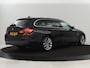 BMW 5-Serie 520d xDrive High Executive | Head-Up | Leder | Stoelverwarming | Camera | Bi-Xenon | Navigatie | Sportstoelen | Parkeerhulp | Climate control | Bluetooth | Cruise control