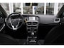 Volvo V40 T2 Automaat Momentum | Verw. Voorstoelen | Standkachel | PDC achter | Spraakbediening | NAP