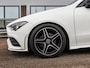 Mercedes-Benz CLA Shooting Brake 180 AMG | Panoramadak | LED | Widescreen | Camera | Navigatie | Apple CarPlay / Android Auto | Stoelverwarming
