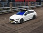 Mercedes-Benz CLA Shooting Brake 180 AMG | Panoramadak | LED | Widescreen | Camera | Navigatie | Apple CarPlay / Android Auto | Stoelverwarming