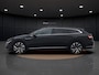 Volkswagen Arteon Shooting Brake 1.4 TSI eHybrid R-Line Business+ | Pano dak | Camera | Trekhaak | IQ Light | Stoelverwarming v+a | ACC | Elek. Achterklep |