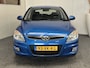 Hyundai i30 1.6i DYNAMIC LUXE AIRCO LICHT METALEN VELGEN ZEER GOED ONDERHOUDEN !!!