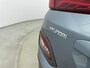 Hyundai Kona Electric EV Premium 64 kWh | Stoelverwarming en ventilatie | Parkeersensoren voor en achter | Trekhaak voor fietsendrager | All season banden | Soh 95,7% |