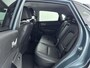 Hyundai Kona Electric EV Premium 64 kWh | Stoelverwarming en ventilatie | Parkeersensoren voor en achter | Trekhaak voor fietsendrager | All season banden | Soh 95,7% |