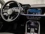 Audi A3 Sportback 30 TFSI Sport Automaat (SCHUIFDAK, BLACK EDITION, APPLE CARPLAY, GROOT NAVI, ADAPTIVE CRUISE, SFEERVERLICHTING, GETINT GLAS, SPORTSTOELEN, DAKRAILS, LED KOPLAMPEN, NIEUWSTAAT)