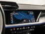 Audi A3 Sportback 30 TFSI Sport Automaat (SCHUIFDAK, BLACK EDITION, APPLE CARPLAY, GROOT NAVI, ADAPTIVE CRUISE, SFEERVERLICHTING, GETINT GLAS, SPORTSTOELEN, DAKRAILS, LED KOPLAMPEN, NIEUWSTAAT)