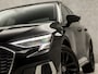 Audi A3 Sportback 30 TFSI Sport Automaat (SCHUIFDAK, BLACK EDITION, APPLE CARPLAY, GROOT NAVI, ADAPTIVE CRUISE, SFEERVERLICHTING, GETINT GLAS, SPORTSTOELEN, DAKRAILS, LED KOPLAMPEN, NIEUWSTAAT)