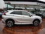 Mitsubishi Eclipse Cross 2.4 PHEV Select | Stuur-, voorruit & Stoelverw. (voor+achter) | Half leder |