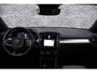 Volvo XC40 2.0 B4 Plus Dark | Adaptieve cruise control | Parkeersensoren voor + achter | Parkeercamera | 19" lichtmetalen velgen | All season banden | Dode hoek detectie | Trekhaak | Reservewiel | Elektr. verwarmbare voorruit | Stoelverwarming | Verwarmd stuurwiel | Elektr. bestuurderstoel incl. memory | Harman Kardon audio |