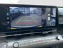 Hyundai Kona 1.6 GDI 141pk HEV Premium Sky | Premium audio | 360 camera | Schuif-kanteldak | Bestuurdersstoel met geheugen | Adaptive cruise control | Dodehoek detectie | Full LED koplampen | Stoelverwarming | Stoelventilatie | Stuurverwarming