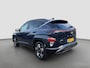 Hyundai Kona 1.6 GDI 141pk HEV Premium Sky | Premium audio | 360 camera | Schuif-kanteldak | Bestuurdersstoel met geheugen | Adaptive cruise control | Dodehoek detectie | Full LED koplampen | Stoelverwarming | Stoelventilatie | Stuurverwarming