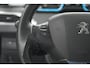Peugeot 2008 PureTech 110 Allure | Panoramadak | Navigatie | Camera | Parkeersensoren