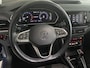 Volkswagen T-Cross automaat 1.5 TSI Style Business R design automaat Airco - Cruise control - Parkeersensoren voor en achter - Navigatie - Dakrails - Bluetooth - Dodehoek detector - Stuur leder - Stuur multifunctioneel - Start/stop systeem - Radio - Licht metalen velgen 17 inch