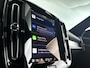 Volvo XC40 B4 Plus Dark | Parkeercamera | Stoel- en Stuurverwarming | Harman Kardon | Trekhaak