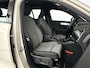 Volvo XC40 B4 Plus Dark | Parkeercamera | Stoel- en Stuurverwarming | Harman Kardon | Trekhaak