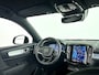 Volvo XC40 B4 Plus Dark | Parkeercamera | Stoel- en Stuurverwarming | Harman Kardon | Trekhaak