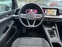 Volkswagen Golf 1.0 TSI LIFE BUSINESS | DEALER OH! | CAMERA | NAVI | 18" LMV | APPLE CARPLAY & ANDROID AUTO | CRUISE | PARKEERSENSOREN V+A | PRACHTIGE STAAT!