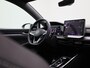 Volkswagen Golf 1.5 eTSI R-Line Edition | 130 PK | Automaat | Navigatie | Draadloze Apple Carplay | Adaptieve cruise control | Climate control | Stuur- en Stoelverwarming | Achteruitrij Camera | Park Assist | Sfeerverlichting | Keyless | Dodehoek sensoren | Black style Pakket |