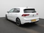 Volkswagen Golf 1.5 eTSI R-Line Edition | 130 PK | Automaat | Navigatie | Draadloze Apple Carplay | Adaptieve cruise control | Climate control | Stuur- en Stoelverwarming | Achteruitrij Camera | Park Assist | Sfeerverlichting | Keyless | Dodehoek sensoren | Black style Pakket |