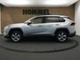Toyota RAV4 2.5 Hybrid AWD Business Intro ELEKTRISCHE ACHTERKLEP - DODEHOEK DETECTIE - VASTE TREKHAAK (1650 KG GEREMD) - VIERWIELAANDRIJVING - KEYLESS ENTRY/START - ACHTERUITRIJCAMERA - CRUISE CONTROL ADAPTIEF - BLUETOOTH TELEFOONVOORBEREIDING - EXTRA GETINT GLAS ACHTER - NAVIGATIESYSTEEM FULL-MAP - LEDEREN BEKLEDING