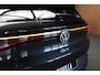 Volkswagen ID.4 Navi ACC Camera Warmtepomp PDC Stuurverwarm. Carplay 19" LM velgen Climate voor & achter Interieur voorverwarming & koeling