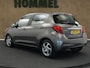 Toyota Yaris 1.5 Hybrid Trend - ORIGINEEL NEDERLANDSE AUTO - AFKOMSTIG VAN 2E EIGENAAR - VOLLEDIG ONDERHOUDEN - ALLE BOEKJES AANWEZIG- NAVIGATIE - CLIMATE CONTROL - LEDEREN STUUR - BOTSWAARSCHUWINGSSYSTEEM - 15 INCH LICHT METALEN VELGEN