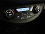 Toyota Yaris 1.5 Hybrid Trend - ORIGINEEL NEDERLANDSE AUTO - AFKOMSTIG VAN 2E EIGENAAR - VOLLEDIG ONDERHOUDEN - ALLE BOEKJES AANWEZIG- NAVIGATIE - CLIMATE CONTROL - LEDEREN STUUR - BOTSWAARSCHUWINGSSYSTEEM - 15 INCH LICHT METALEN VELGEN