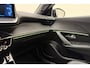 Peugeot e-2008 EV GT 50 kWh 3-Fase | Adaptive Cruise Control | Alcantara bekleding | Panorama dak | Keyless Entry & Start | Full LED | Stoelverwarming | Camera | Navigatie | 18'' LM Velgen | 1e Eigenaar