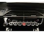 Peugeot e-2008 EV GT 50 kWh 3-Fase | Adaptive Cruise Control | Alcantara bekleding | Panorama dak | Keyless Entry & Start | Full LED | Stoelverwarming | Camera | Navigatie | 18'' LM Velgen | 1e Eigenaar