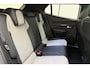 Peugeot e-2008 EV GT 50 kWh 3-Fase | Adaptive Cruise Control | Alcantara bekleding | Panorama dak | Keyless Entry & Start | Full LED | Stoelverwarming | Camera | Navigatie | 18'' LM Velgen | 1e Eigenaar