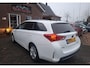 Toyota Auris Touring Sports 1.8 Hybrid Aspiration. 2de eigenaar, historie aanwezig. Nwe APK + beurt. O.a. camera, bluetooth, etc.