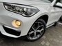 BMW X1 X1 sDrive20i High Executive I Panoramadak I Leer I Stoelverw. I PDC I Xenon