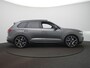 Volkswagen Touareg 3.0 TSi eHybrid 4MOTION R 462PK | Luchtvering | Panodak | 360 Camera | Nachtzicht