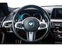 BMW 5-Serie 540i High Executive M-sport pakket - Schuifdak - Stoelventilatie - 20 inch - Nappa leder - Comfort Access - Achteruitrijcamera - Driving Assistant Plus - Comfortstoelen - Stoelverwarming - Verwarmd Stuurwiel - Head-up Display - HiFi Audio