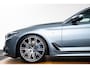 BMW 5-Serie 540i High Executive M-sport pakket - Schuifdak - Stoelventilatie - 20 inch - Nappa leder - Comfort Access - Achteruitrijcamera - Driving Assistant Plus - Comfortstoelen - Stoelverwarming - Verwarmd Stuurwiel - Head-up Display - HiFi Audio