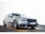 BMW 5-Serie 540i High Executive M-sport pakket - Schuifdak - Stoelventilatie - 20 inch - Nappa leder - Comfort Access - Achteruitrijcamera - Driving Assistant Plus - Comfortstoelen - Stoelverwarming - Verwarmd Stuurwiel - Head-up Display - HiFi Audio