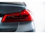 BMW 5-Serie 540i High Executive M-sport pakket - Schuifdak - Stoelventilatie - 20 inch - Nappa leder - Comfort Access - Achteruitrijcamera - Driving Assistant Plus - Comfortstoelen - Stoelverwarming - Verwarmd Stuurwiel - Head-up Display - HiFi Audio