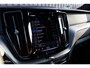 Volvo XC60 B4 Ultimate Bright | Adaptieve cruise | Panorama dak | Zwenkbare trekhaak | Head-up | Blis |