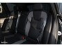 Volvo XC60 B4 Ultimate Bright | Adaptieve cruise | Panorama dak | Zwenkbare trekhaak | Head-up | Blis |