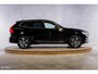 Volvo XC60 B4 Ultimate Bright | Adaptieve cruise | Panorama dak | Zwenkbare trekhaak | Head-up | Blis |
