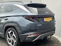 Hyundai Tucson 1.6 T-GDI PHEV Comfort Smart 4WD / Vaste Trekhaak 13-polig (Trekgewicht 1.350kg) / Achteruitrijcamera / Stuur- en Stoelverwarming / Climate Control / Adaptieve Cruise Control / Apple Carplay & Android Auto / Keyless Entry & Start / Navigatie full map / Elektrische Achterklep