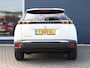 Peugeot e-2008 EV Allure 50 kWh | 1ste eigenaar | Navigatie |  Apple Carplay/Android | Parkeersensoren | LED Koplampen | Climate | 17"LMV