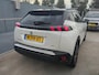 Peugeot e-2008 EV GT Pack 50 kWh 3 Fase | Schuif-/Kanteldak | Stoelverwarming | Alcantara | Adaptive Cruise | Full-LED | Sfeerverlichting | Climate Control | !!