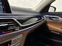 BMW 7-Serie 730d xDrive | Schuifdak | Massage | 360 Camera | Soft-Close | ACC | Laser-LED | Indiv. Leder | Luchtvering | Achterasbesturing | Comfortstoelen | Stoelventilatie | Head-Up | 4-Zone Clima | Keyless-Entry | Driving Assist Pro. | Sfeerverlichting |