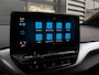 Volkswagen ID.4 First 77 kWh 204 pk | Wegklapbare Trekhaak | Achteruitrijcamera | Apple carplay |