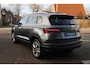Skoda Karoq 1.5 TSI ACT 150pk Style DSG Automaat / Panorama dak / Navigatie / APP Connect / LM 18 inch / Rondom Camera / LED Matrix / Wegkl trekhaak