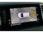 Skoda Karoq 1.5 TSI ACT 150pk Style DSG Automaat / Panorama dak / Navigatie / APP Connect / LM 18 inch / Rondom Camera / LED Matrix / Wegkl trekhaak