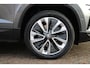 Skoda Karoq 1.5 TSI ACT 150pk Style DSG Automaat / Panorama dak / Navigatie / APP Connect / LM 18 inch / Rondom Camera / LED Matrix / Wegkl trekhaak