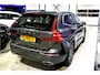 Volvo XC60 2.0 T5 AWD 184kW/250pk Aut8 Inscription 2400kg Trekgewicht!! LUCHTVERING + EL.TREKHAAK + ADAPT.CRUISE + PILOT ASSIST + STOEL-&STUURVERWARMING + 360 CAMERA + STANDKACHEL + ON-CALL + BLIS + LANE ASSIST + PARKSENSOREN + 19" LM-VELGEN!!