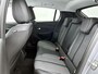 Peugeot 208 Hybrid Allure 100pk | Climate Control | Navigatie | Cruise Control | Parkeersensoren Voor + Achter | LED Koplampen | 16" Lichtmetalen Velgen | Apple Carplay/Android Auto |